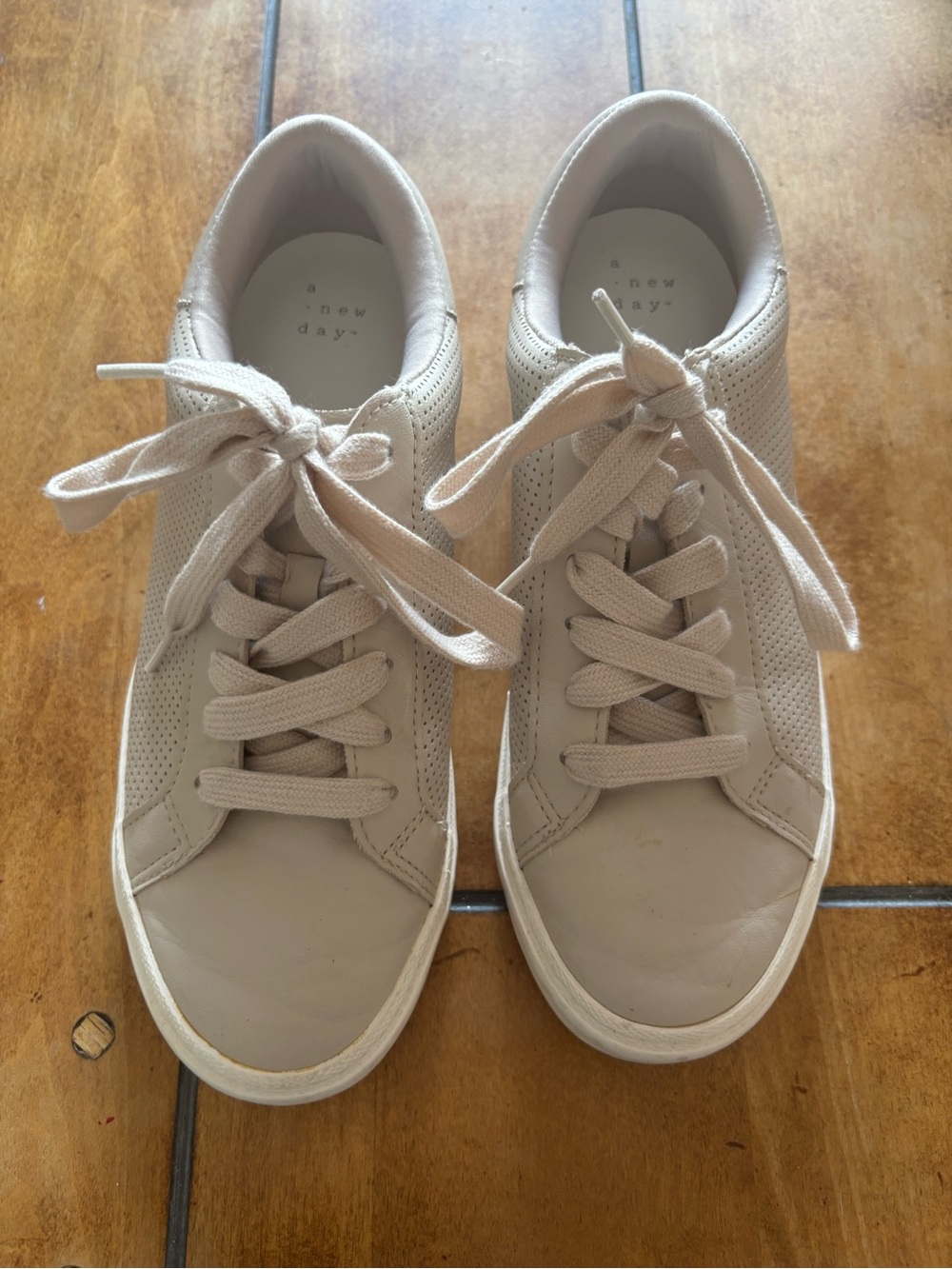 A NEW DAY Women's Maddison Sneakers Shoes Light Beige Cream